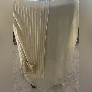 NWOT Soft Elegant Shawl Cream